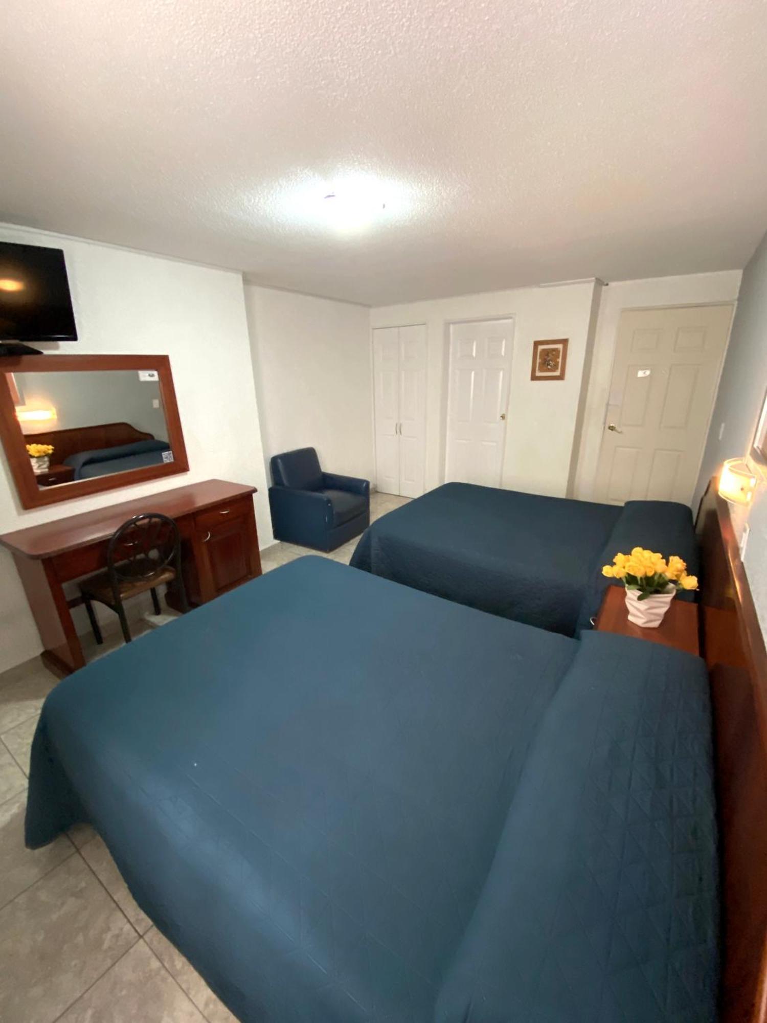 Hotel Qualitel Plus Морелия Экстерьер фото