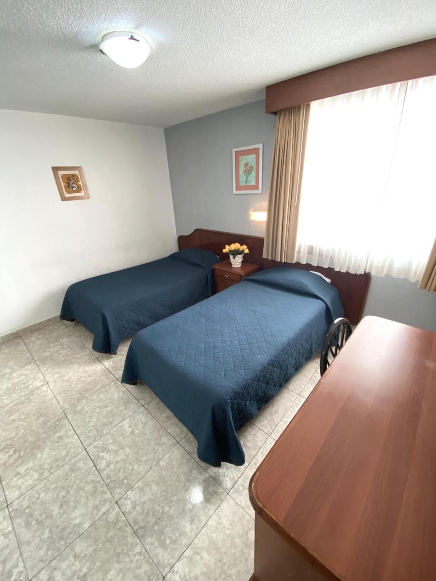 Hotel Qualitel Plus Морелия Экстерьер фото