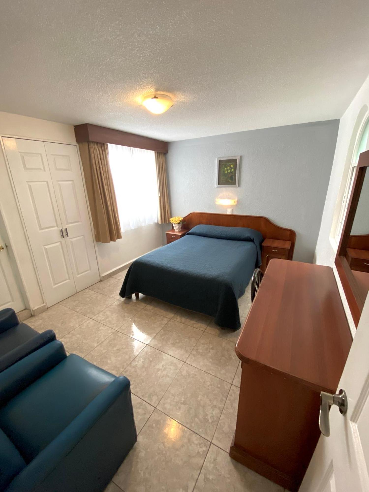 Hotel Qualitel Plus Морелия Экстерьер фото